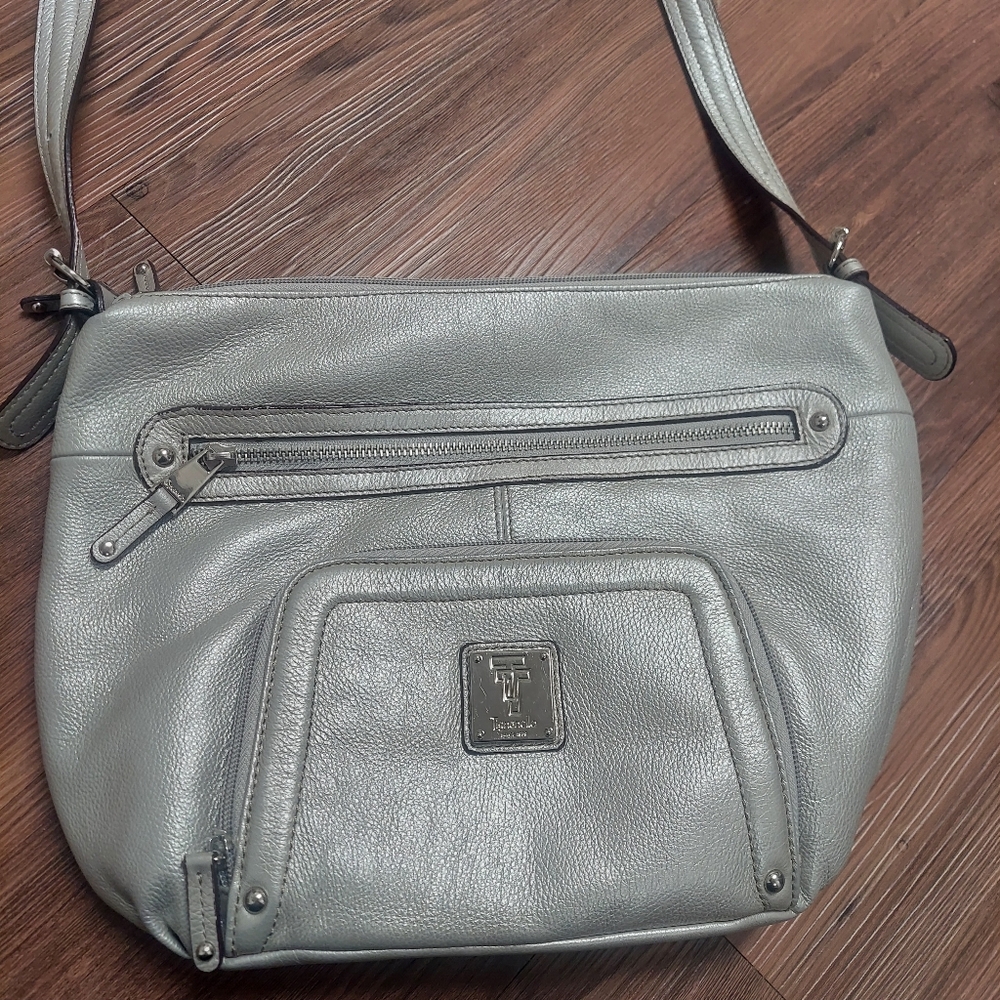 Tignallelo Genuine Leather Silver Shoulder Bag Good Condition Many Pockets/Zip..